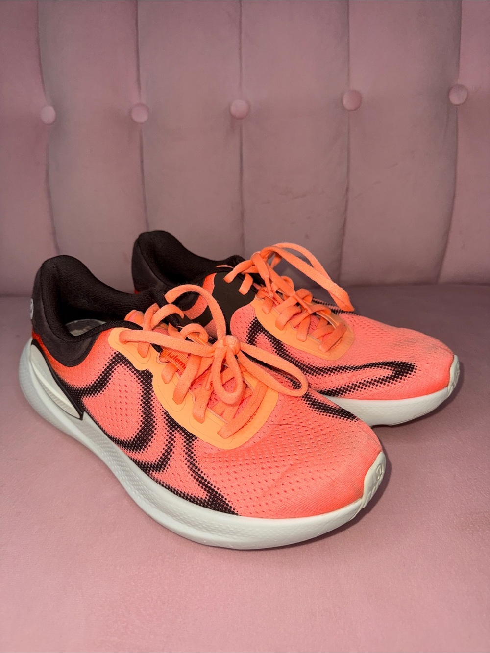 Lululemon Beyondfeel Running Shoes
Women’s Size 9 | Juicy Peach/Bone/Espresso